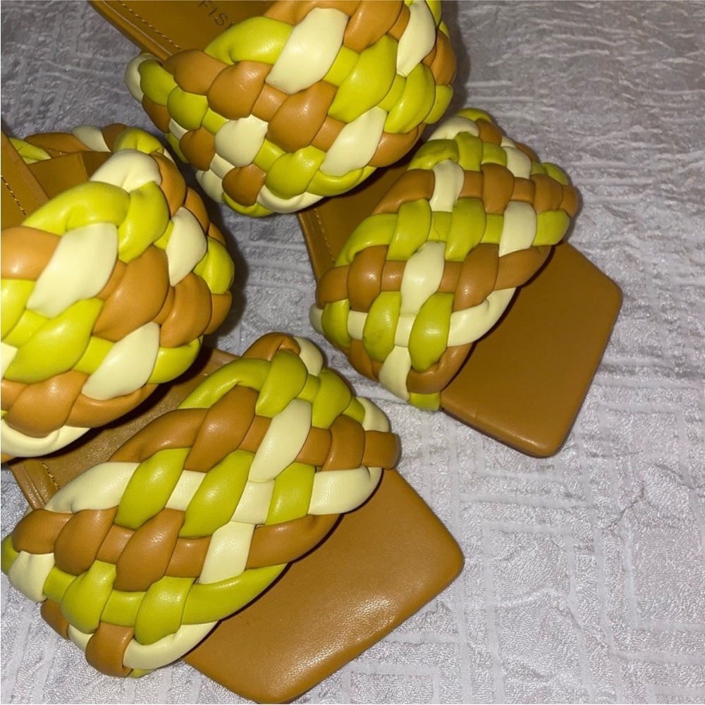 NWT Marc Fisher Toree Yellow Puff Woven Square Toe Heeled Sandals 6.5 - Picture 5 of 9